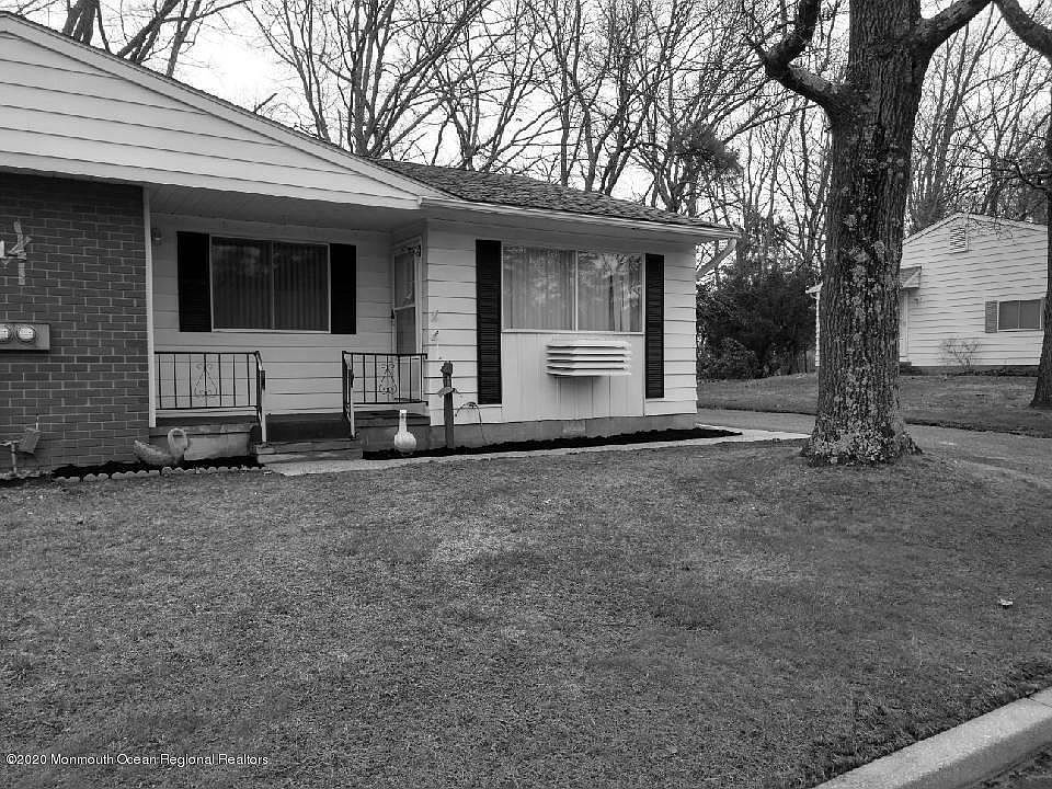 1st image of 14 Washington Ln #A