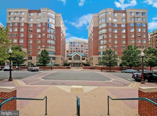 3835 9th St N APT 210E, Arlington, VA 22203