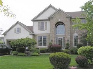 8580 Eaton Dr, Northfield, OH