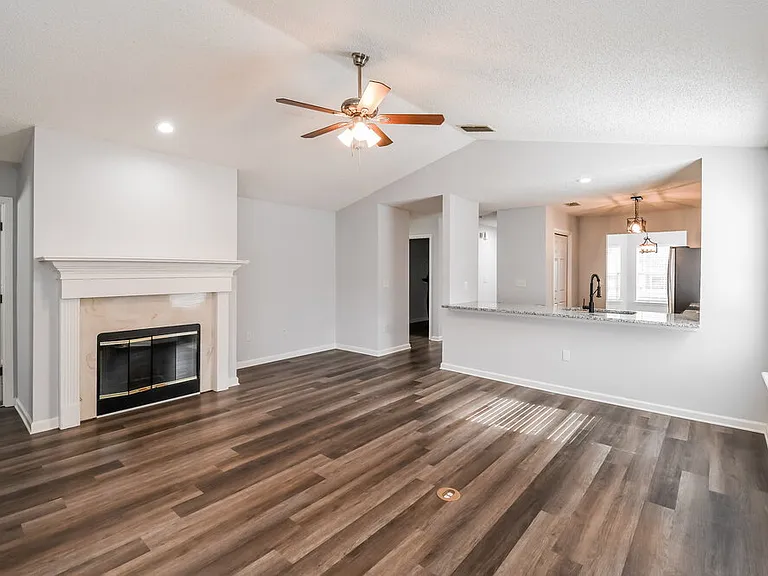 8030 Welbeck Ln — Photo 4
