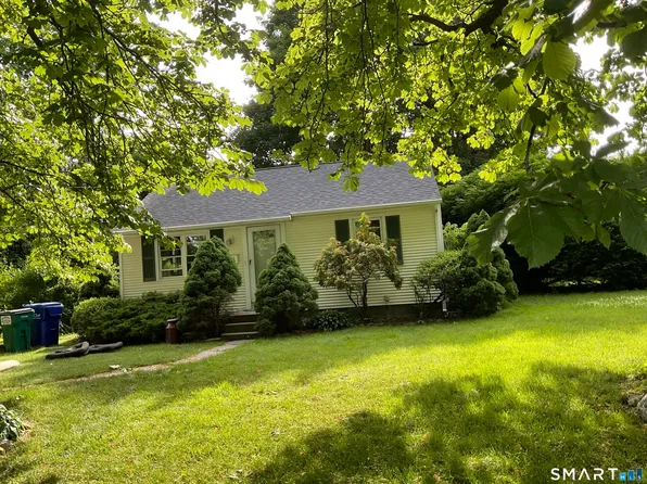 4 Elgin Avenue, Bethel, CT 06801