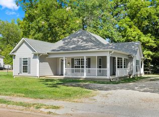 722 S Main St, Covington, TN 38019
