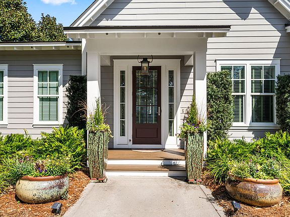 2nd image of 237 Splash Dr