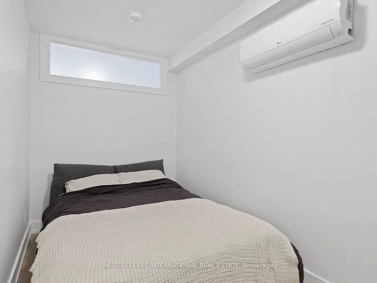 1555 Bloor St W #5 — Photo 5