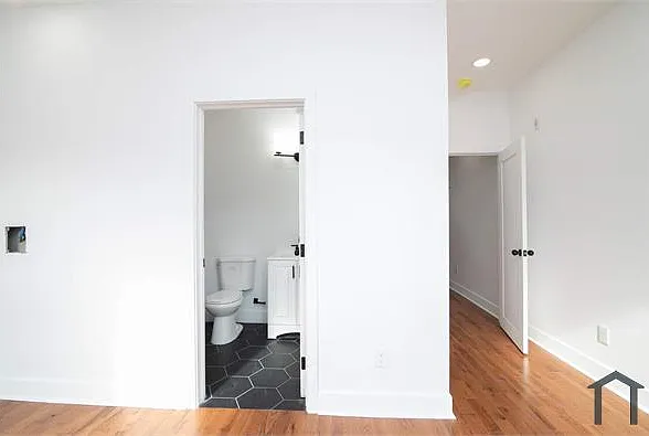 3035 W Diamond St #3 — Photo 7
