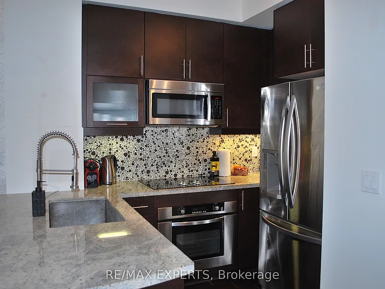 35 Balmuto St #803 — Photo 2
