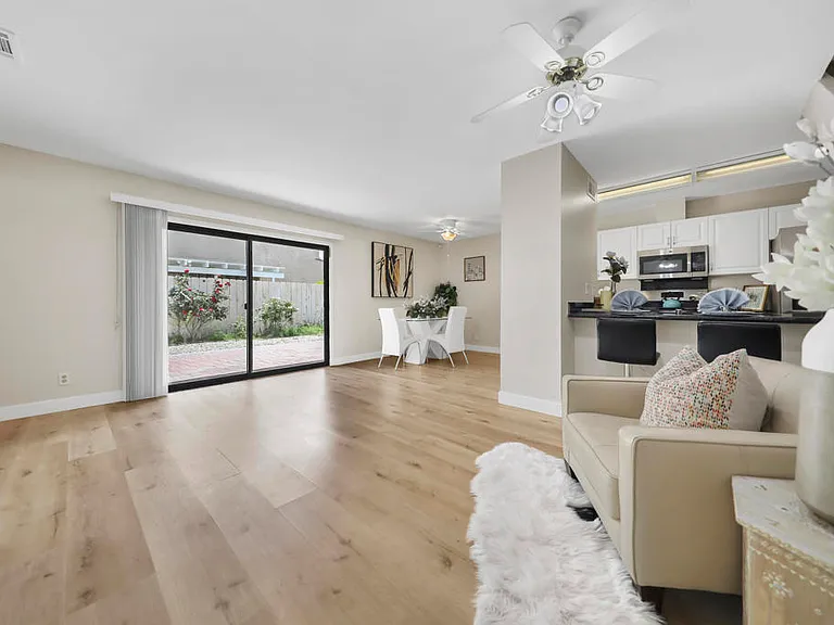 74237 Catalina Way — Photo 5
