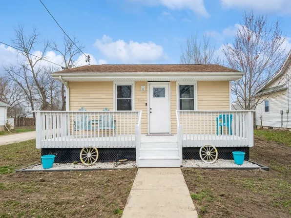 543 E Main St, Central City, IA 52214