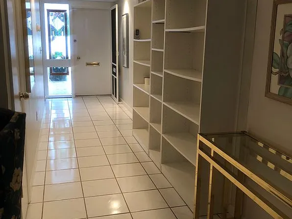 14223 Cypress Cir, Tampa, FL 33618