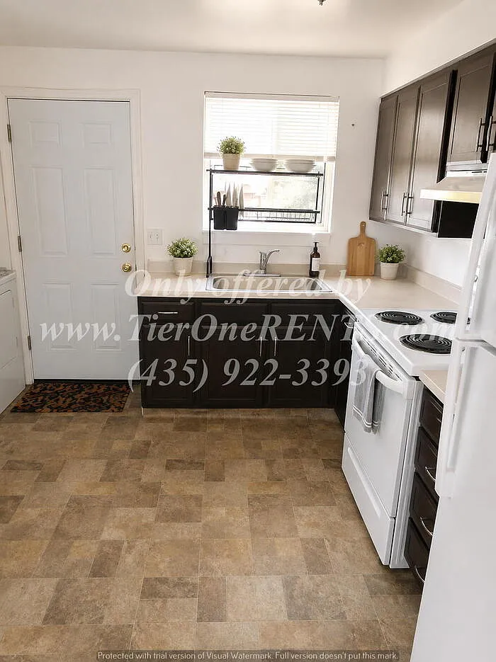 2 bed, 1.0 bath, 900 sqft, $1,295 — Photo 4