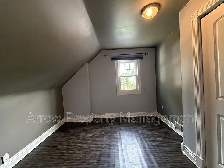 1929 Sumner St — Photo 14