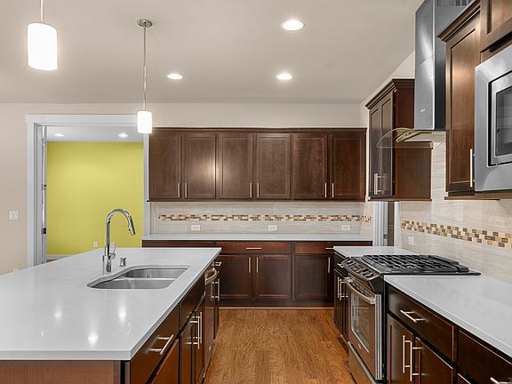 5th image of 5050 Wesley Ave SE