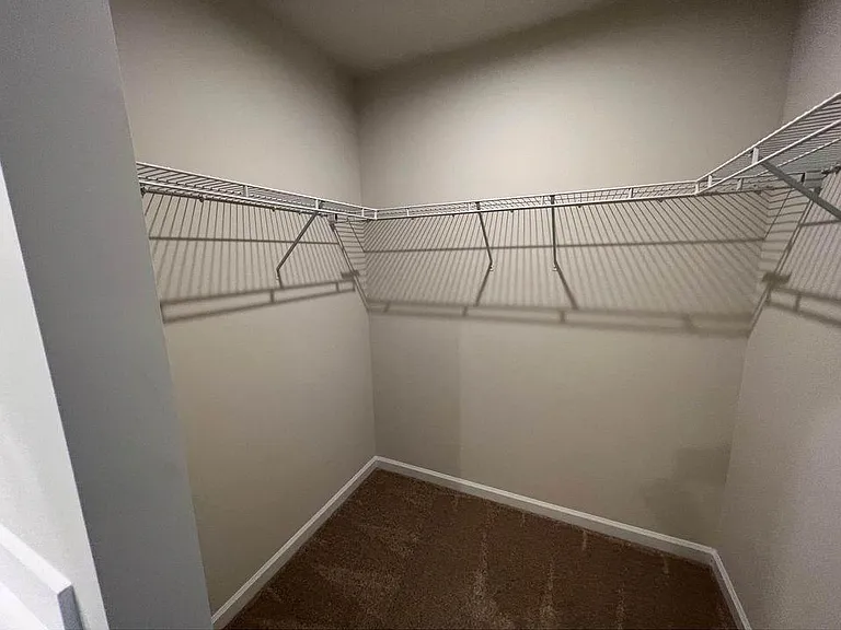 115 Butterfield Ave — Photo 30