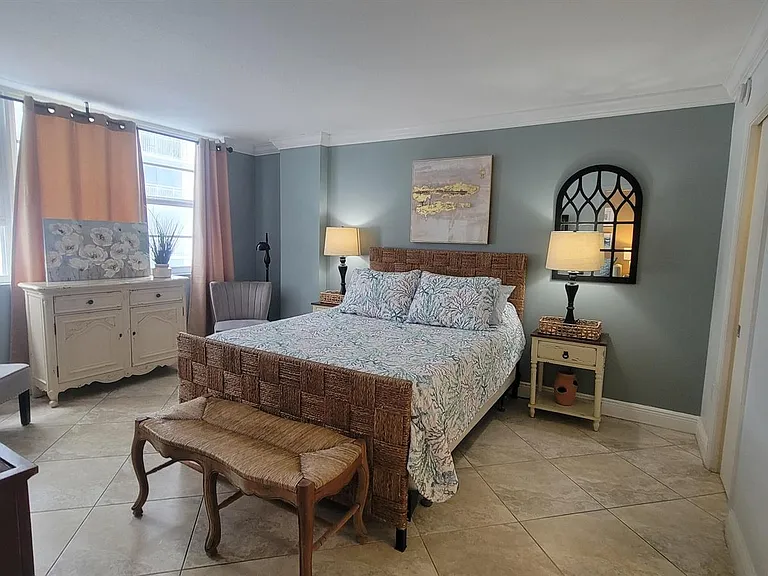 6917 Collins Ave #506 — Photo 9