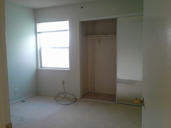 3rd image of 3806 Annapolis Ct