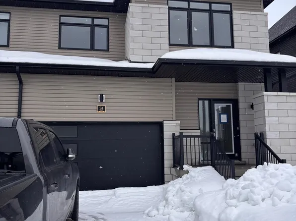 24 Federica Cres, Wasaga Beach, ON L9Z 0N6