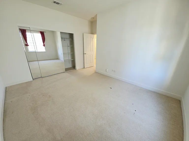 4887 Thorndike Ln — Photo 41