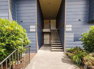 3580 Narrows View Ln NE #103, Bremerton, WA 98310