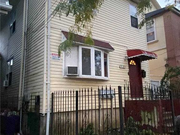 2nd image of 4134 Benham St