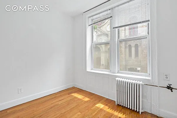 Rented by Compass | media 23