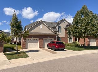 29415 Woodpark Cir, Warren, MI