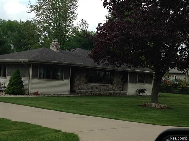 1st image of 5315 N Hillcrest Dr