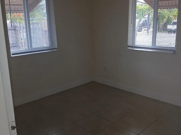 1597 NE 53rd Ct — Photo 33