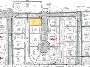 12 Souix Ct, Cedar Falls, IA 50613