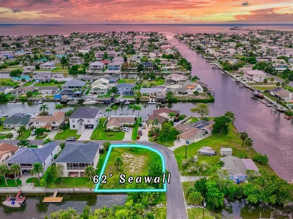 4306 Tahiti Dr #5, Spring Hill, FL 34607