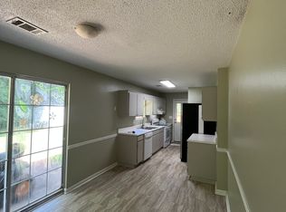 102 Saint James Pl, Sharpsburg, GA 30277