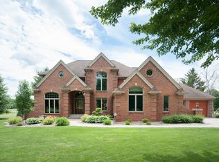 2416 Cedar Creek Ln, Onalaska, WI 54650