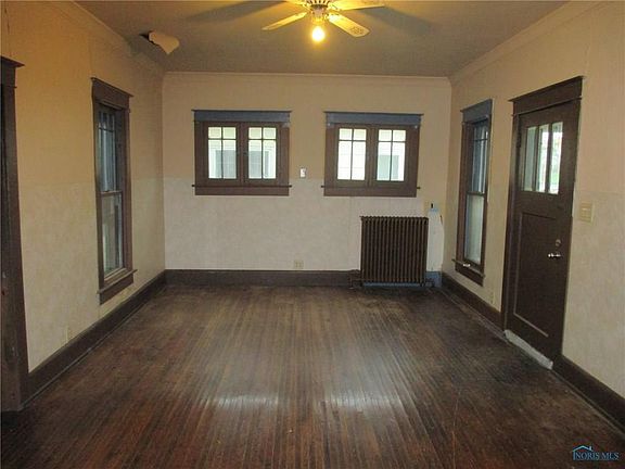 4th image of 850 Woodlawn Ave
