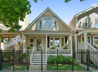 1926 W Fletcher St, Chicago, IL 60657