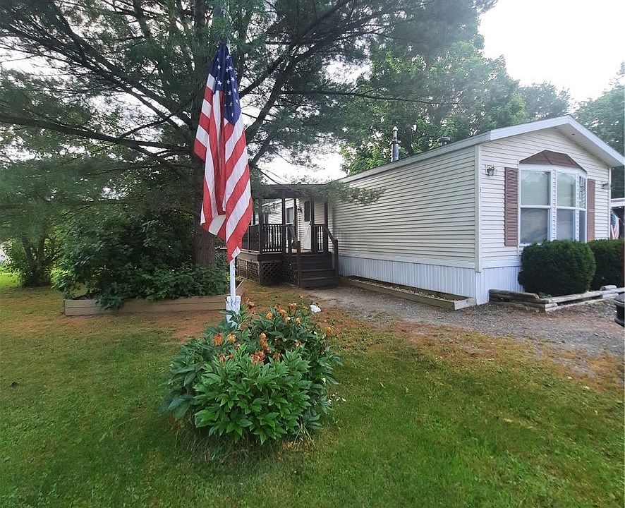 1st image of 31 Kelly Ave
