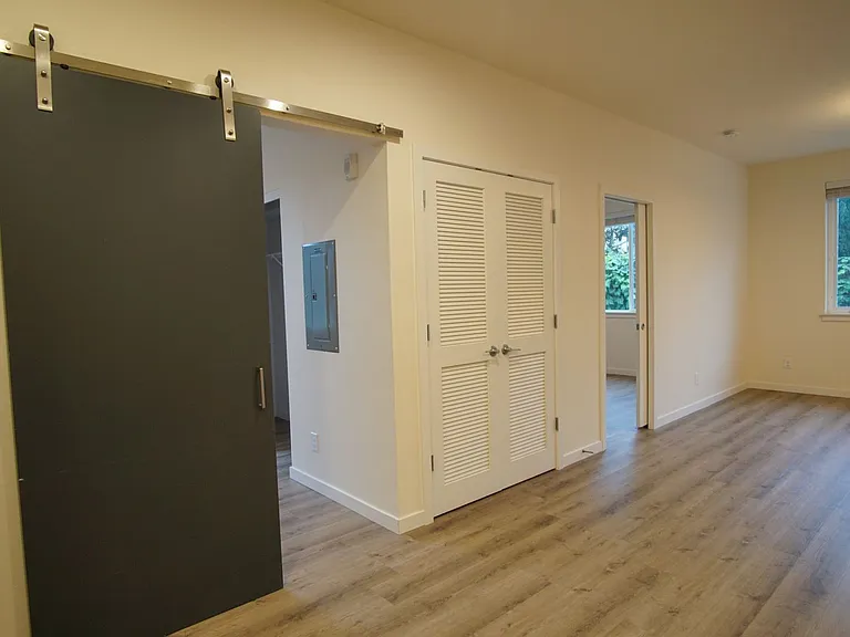 6015 S Virginia Ave #201 — Photo 12