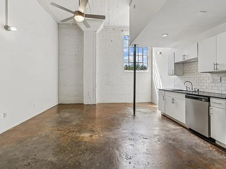 Deep Ellum Lofts — Photo 83