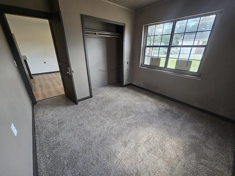 896 Pauline St — Photo 11