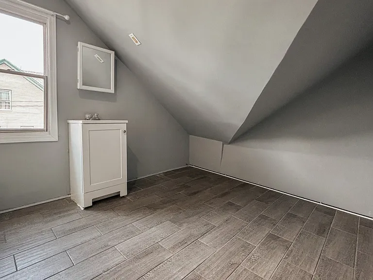 15 Brown Ave — Photo 9