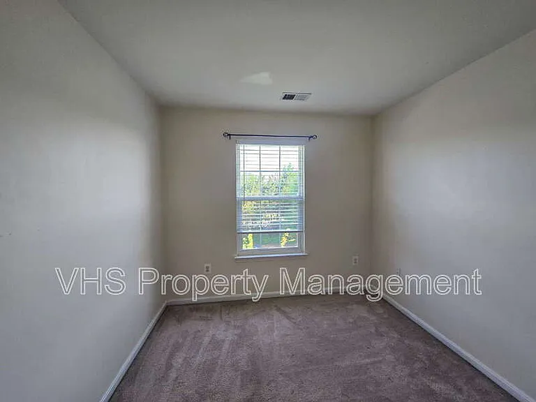 6186 Library Ln — Photo 30