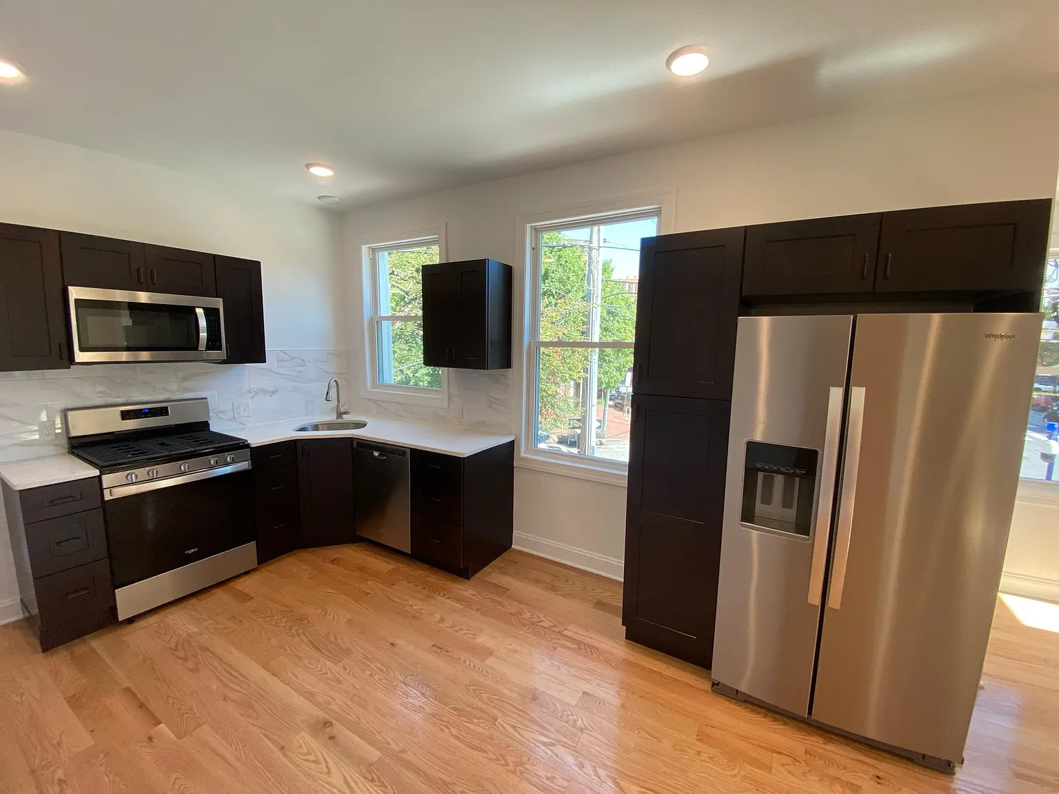 1 bed, 750 sqft, $1,500 — Photo 3