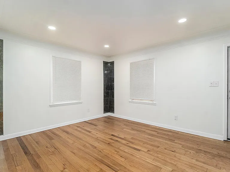 7281 Rockdale St — Photo 14