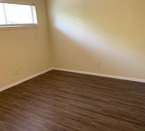 4th image of 3502 Campbell St APT 8