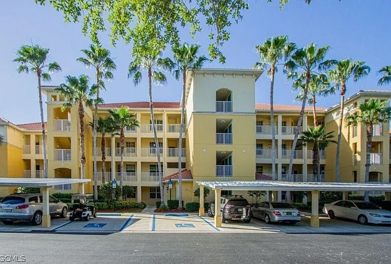10700 Ravenna Way #303 — Photo 1