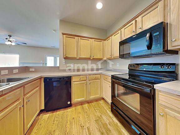 3rd image of 108 Cannonsmill Ln