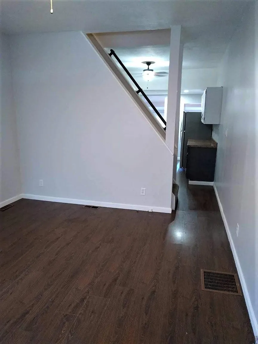 2330 Fox Way photo 1
