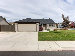 3115 SW Cascade Ave, Redmond, OR