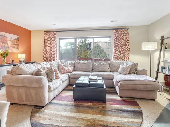 576 Brummel Ct NW #576, Washington, DC 20012