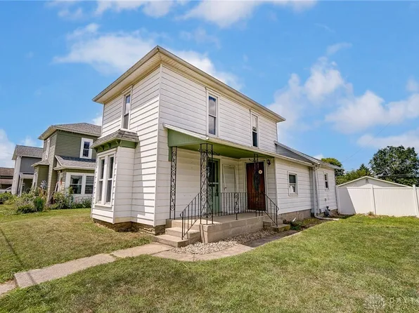11 Friend St, Ludlow Falls, OH 45339