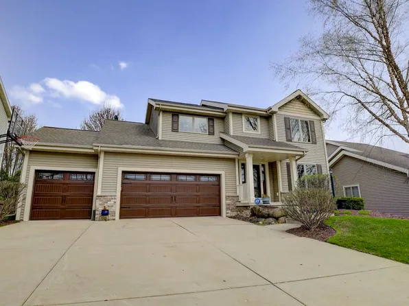 5645 Kinsale Dr, Fitchburg, WI 53711