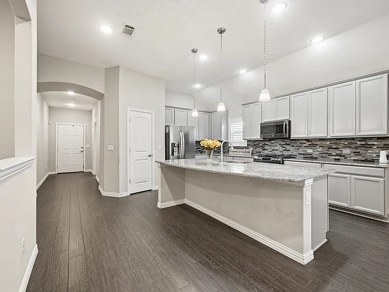 405 Windward Dr — Photo 21